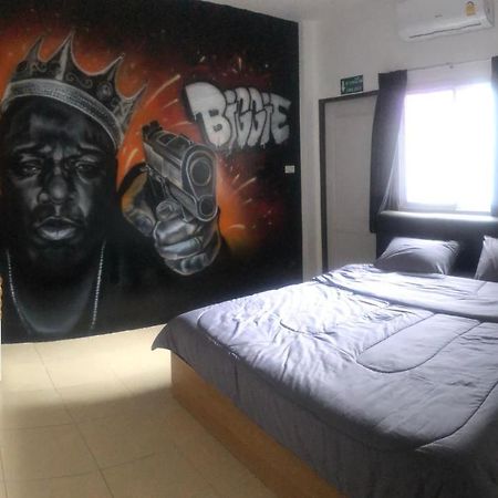 Bonkers Guesthouse Pattaya Dış mekan fotoğraf