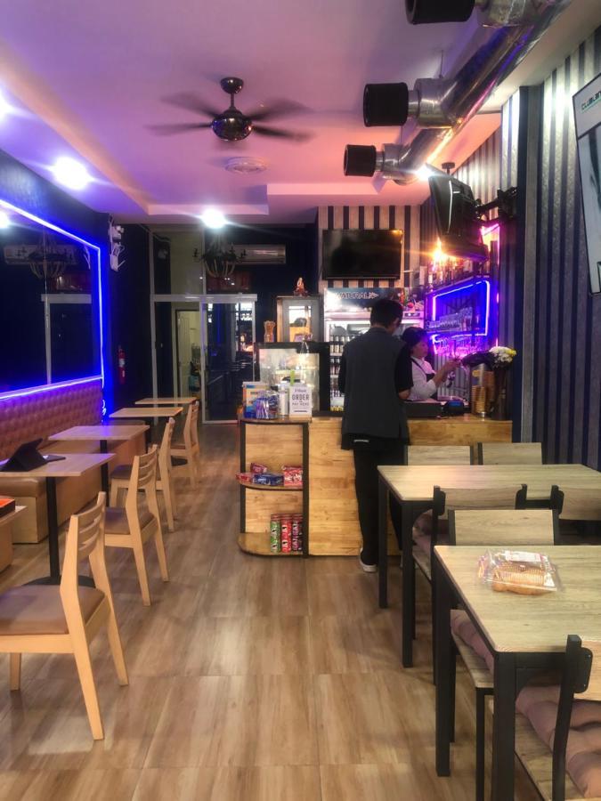 Bonkers Guesthouse Pattaya Dış mekan fotoğraf