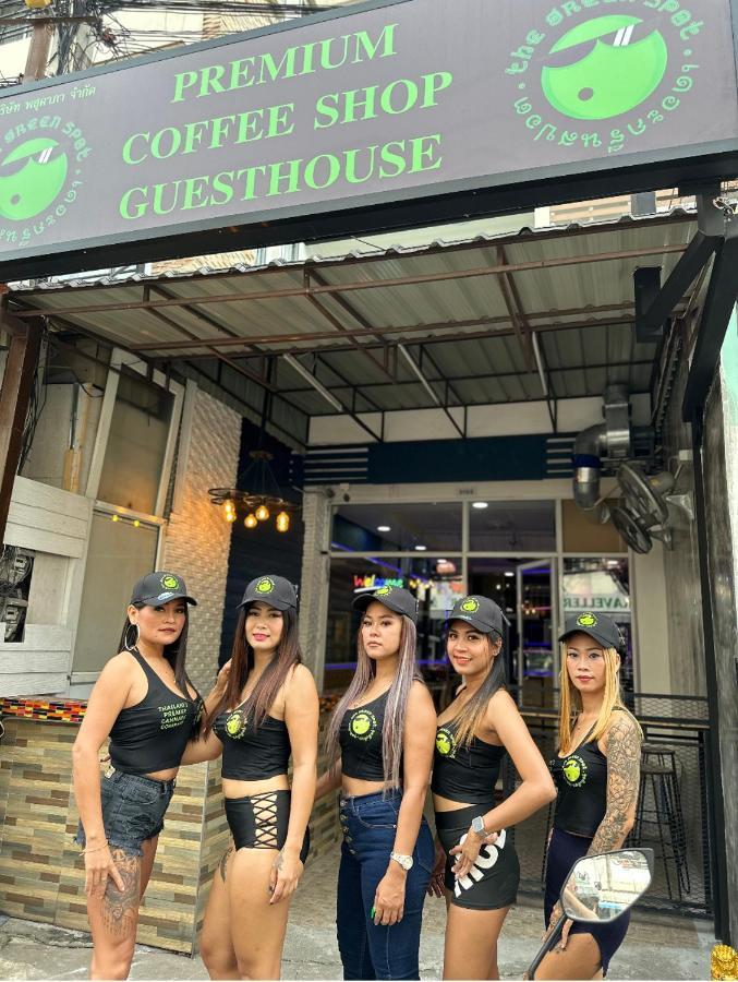Bonkers Guesthouse Pattaya Dış mekan fotoğraf