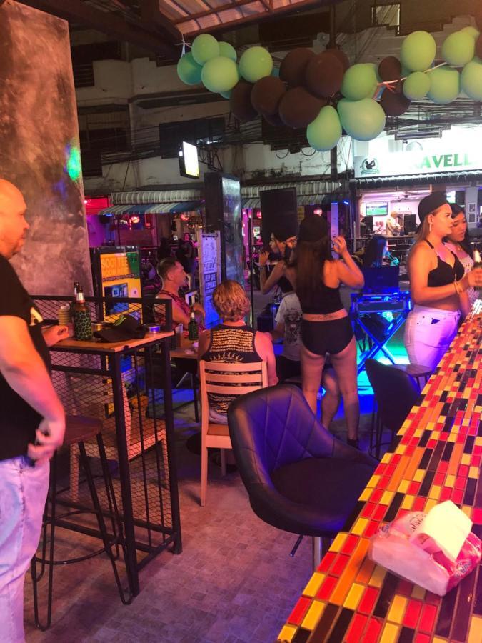 Bonkers Guesthouse Pattaya Dış mekan fotoğraf