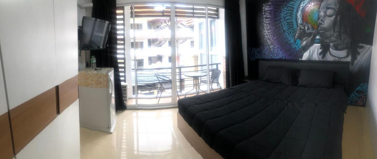 Bonkers Guesthouse Pattaya Dış mekan fotoğraf